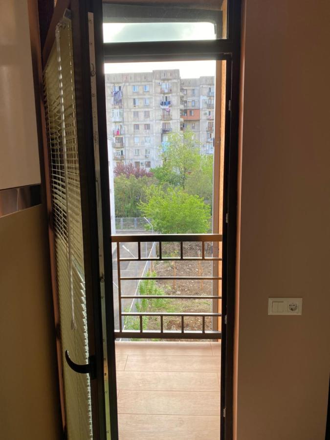 Lovely And Cozy Apartment! Кутаиси Екстериор снимка